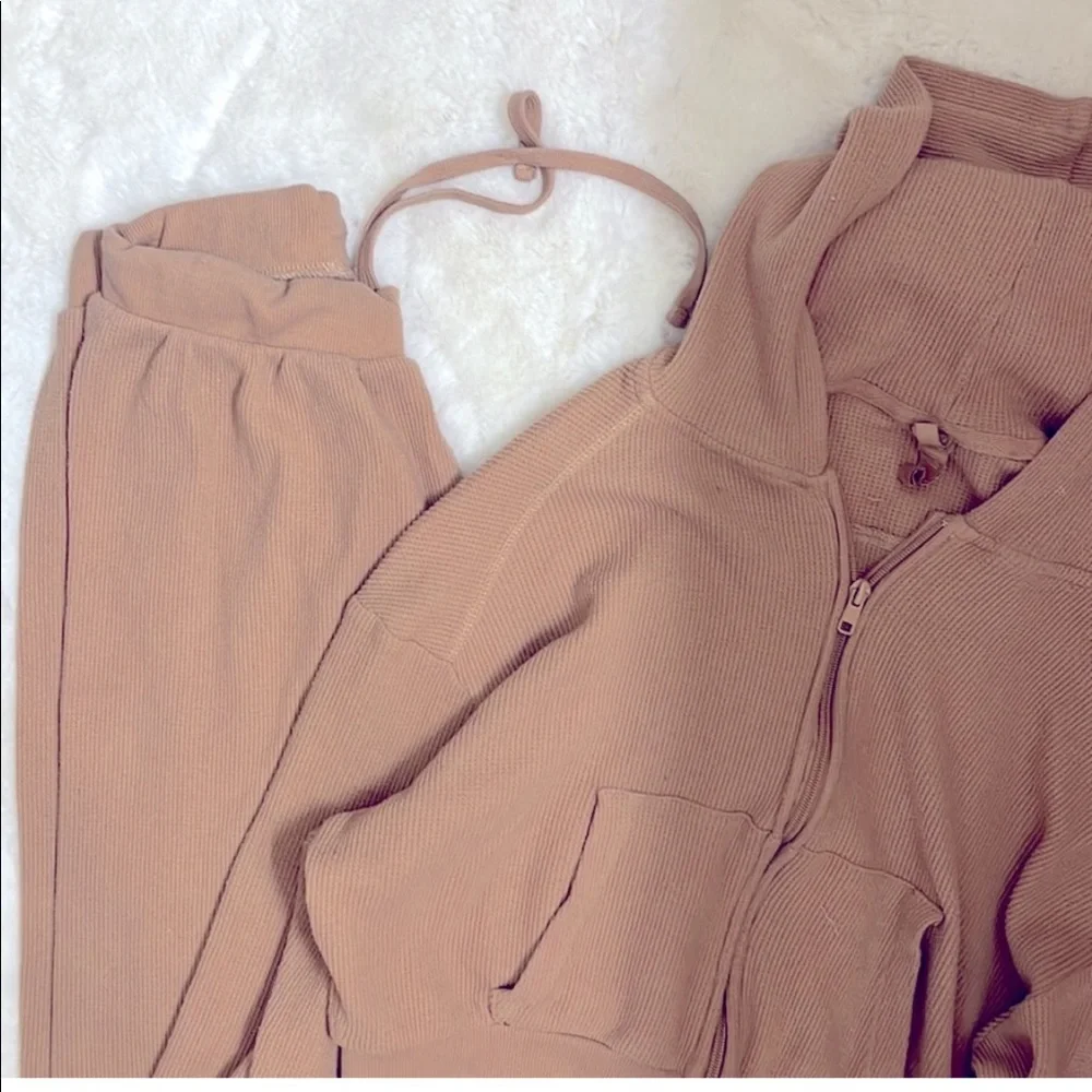 Skims waffle set in caramel top size medium bottoms size small soft stretchy - Picture 6 of 6